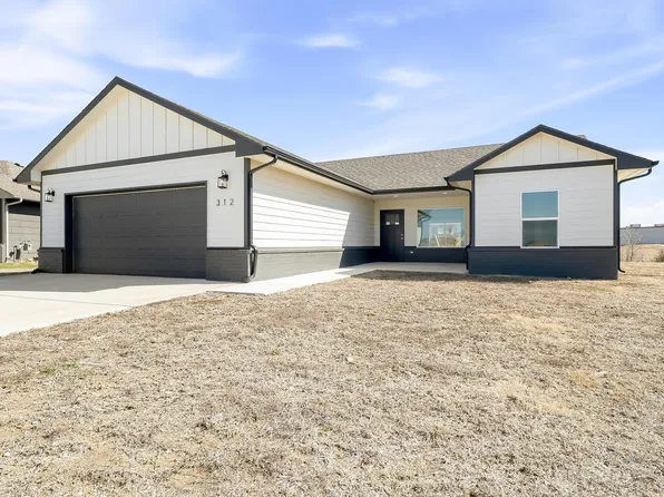 312 Deer Run Ave, El Dorado, KS 67042