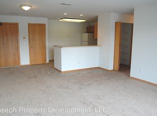 802 Riverwalk Dr #110, Waukesha, WI 53188