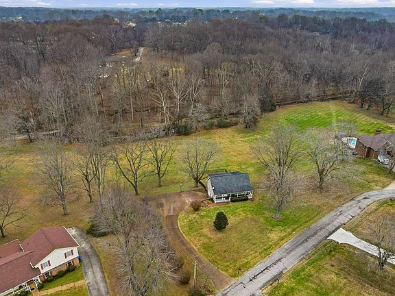 2nd image of 104 Brookview Dr