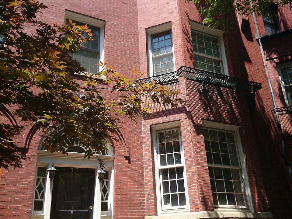 2nd image of 39 Saint Stephen St