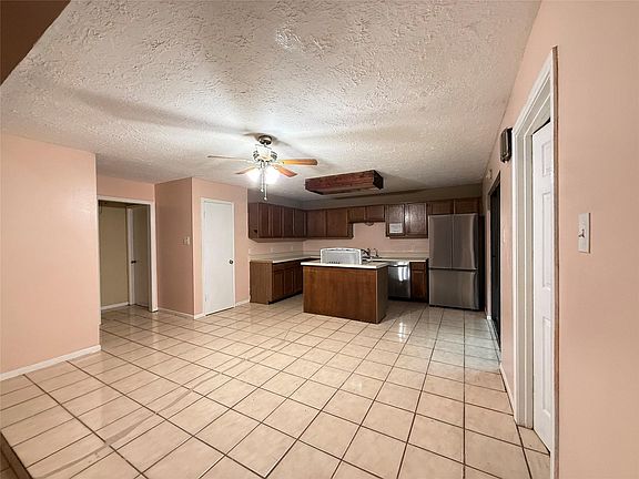 5th image of 13218 Avonshire Dr