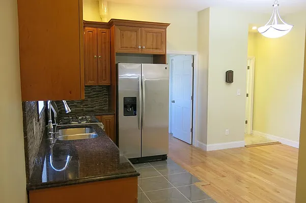 Rented by Realty Collective | media 22