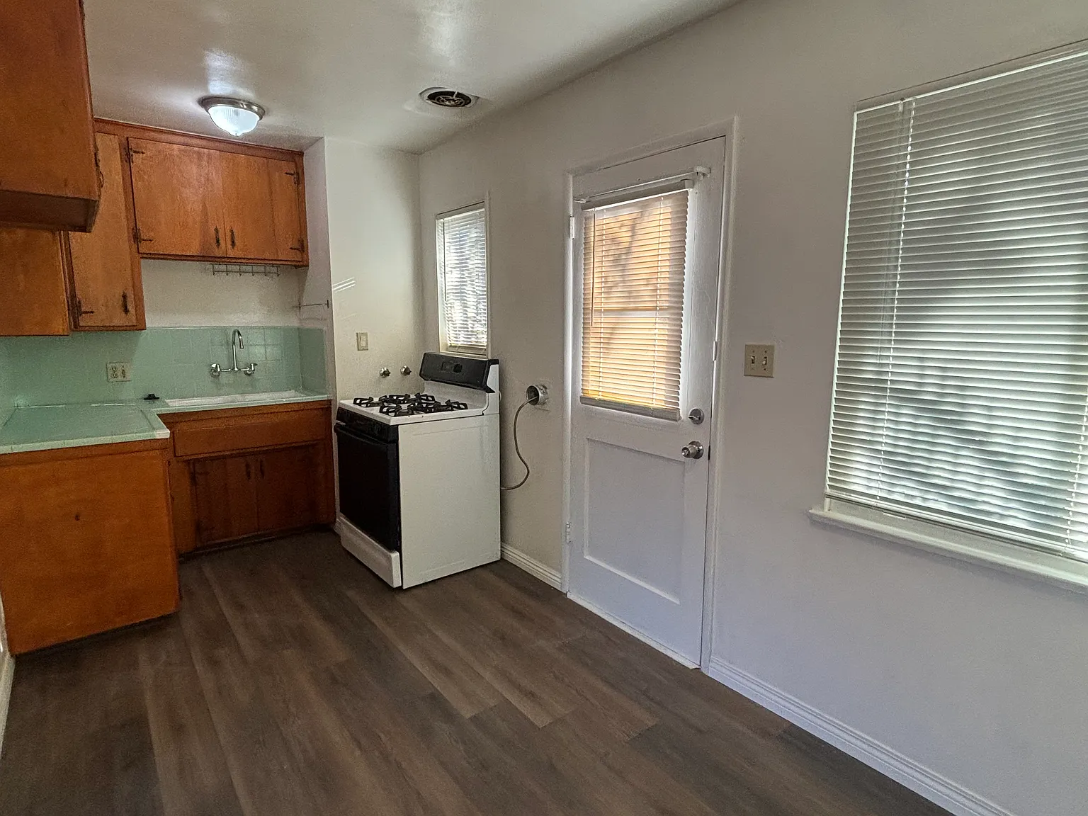 1 bed, 500 sqft, $1,950 — Photo 3