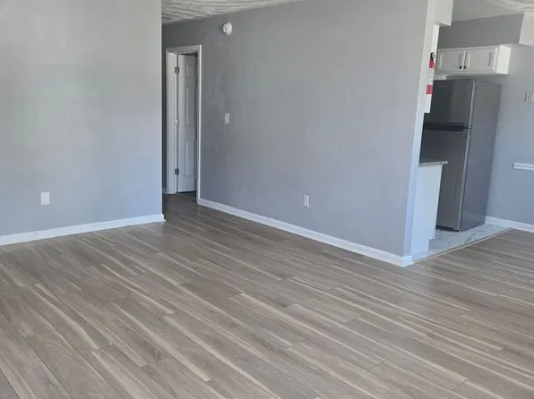 1009 Hannah St, 1009 Hannah St APT D, Norfolk, VA 23505