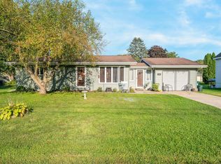 221 Maple St, Redgranite, WI 54970