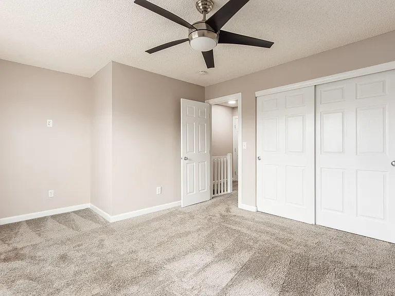 1807 Hobbes Dr — Photo 17