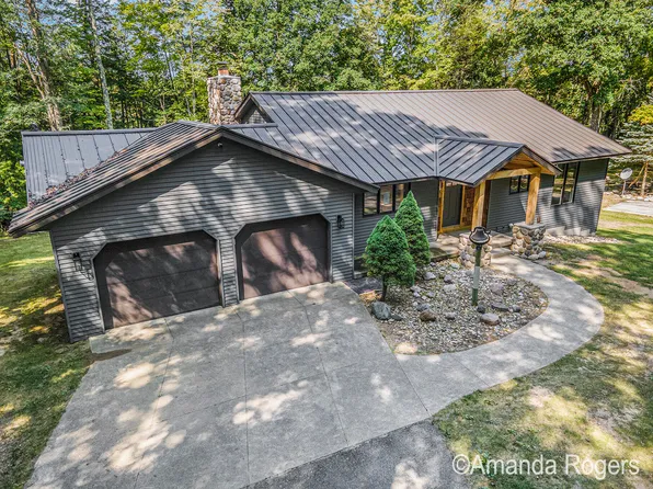 5523 N Dexter Rd, Irons, MI 49644