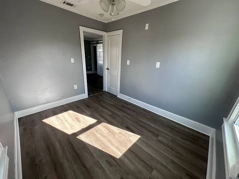 829 N Oleander Ave — Photo 17