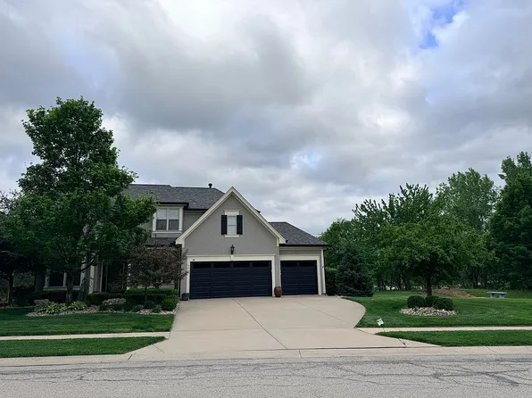 5211 Kenton St, Shawnee, KS 66226