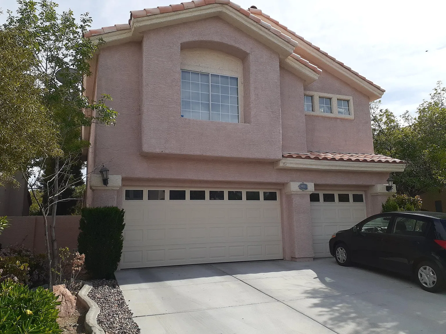 4 bed, 3216 sqft, $3,200 — Photo 1