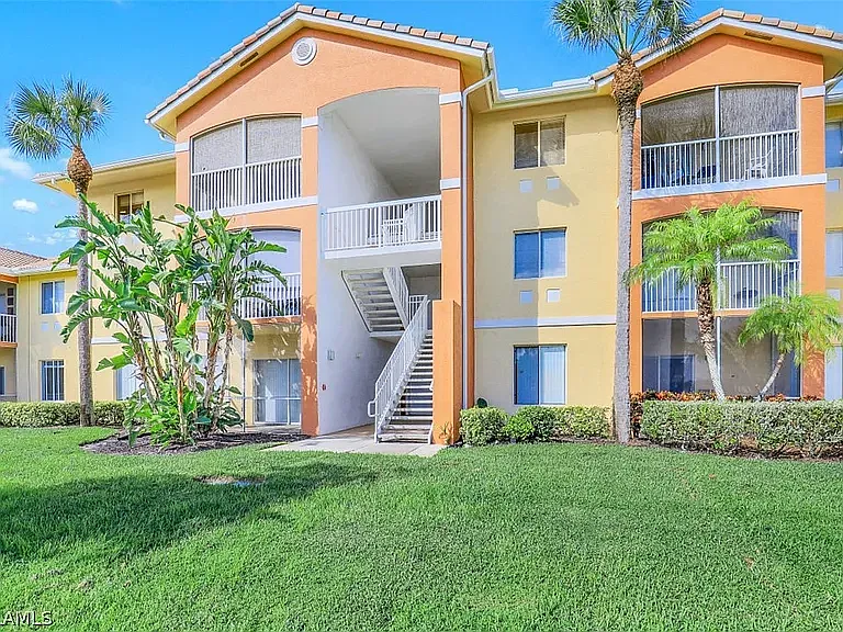 6481 Aragon Way #305 — Photo 4