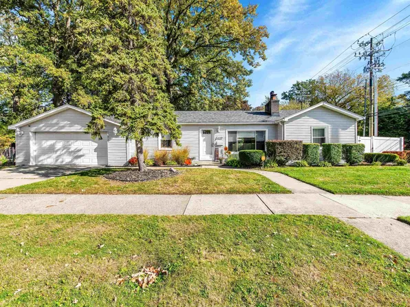 23708 Petersburg Ave, Eastpointe, MI 48021