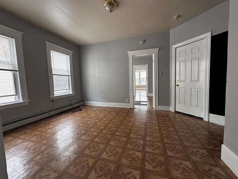 709 Stanley St #3 — Photo 2