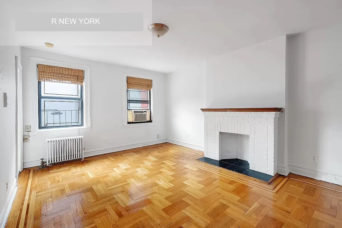 378 Bleecker Street — Photo 2