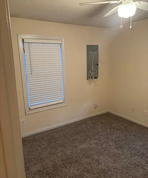 401 McCullough Ave NE — Photo 9