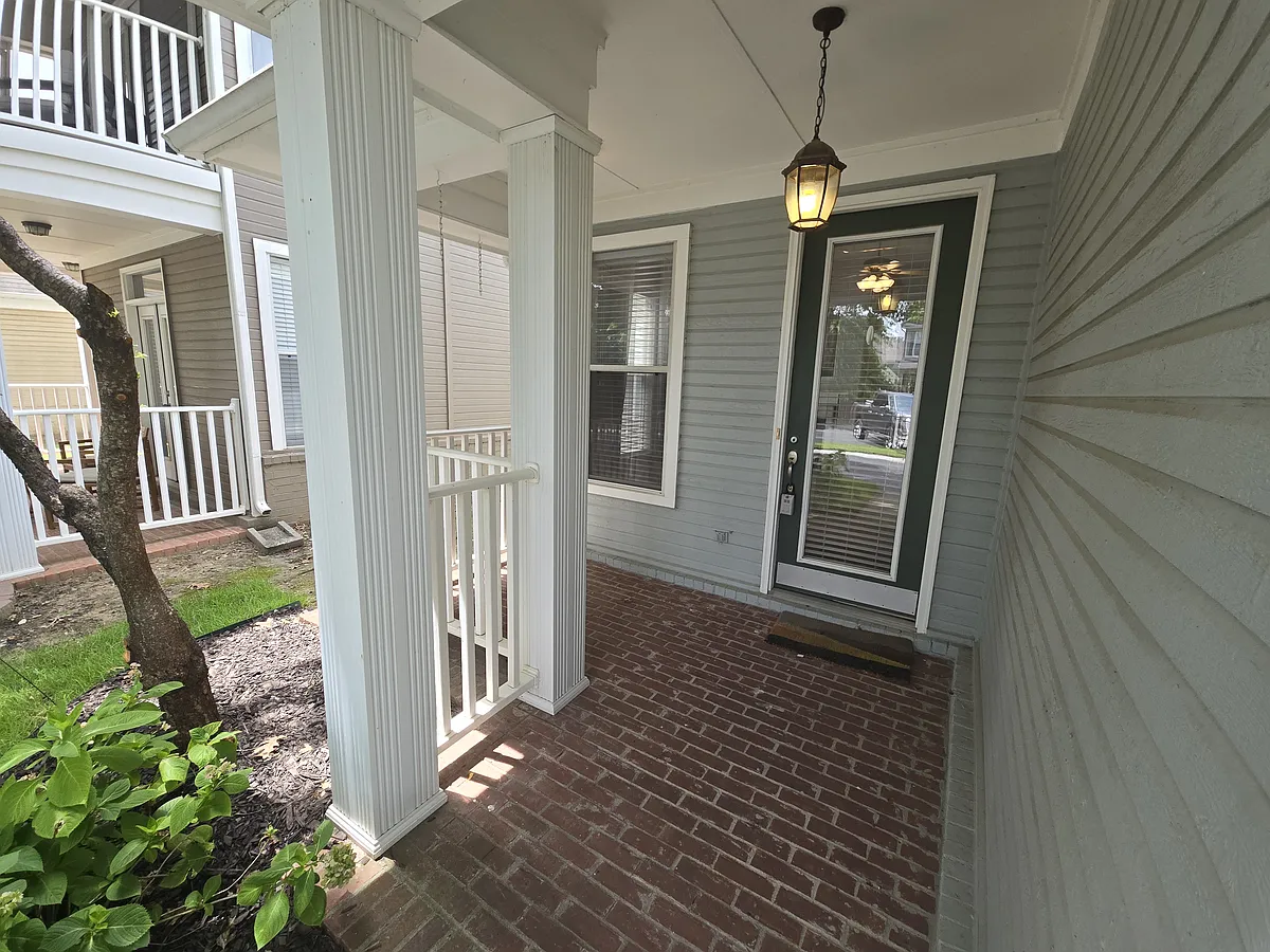 Front Porch - 1385 Harbor Park Dr