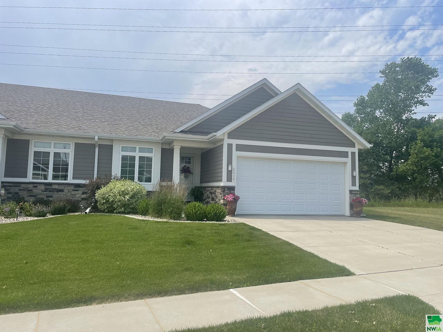 2529 Castles Gate Dr, Sioux City, IA 51106 Zillow