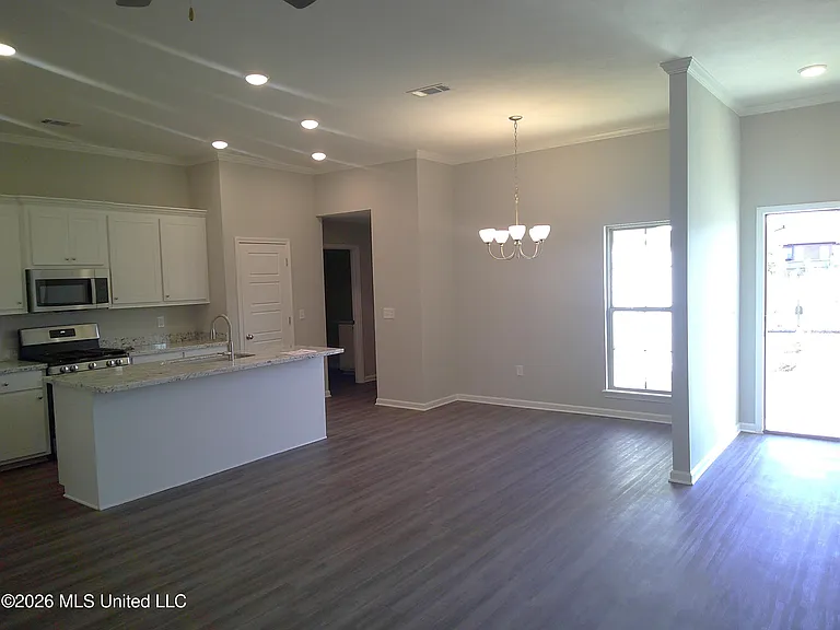 520 Stone Brook Pl — Photo 4