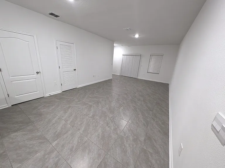100 Vero Dr — Photo 8