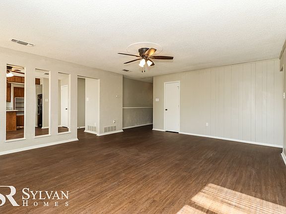 5th image of 2807 Bonneville Dr
