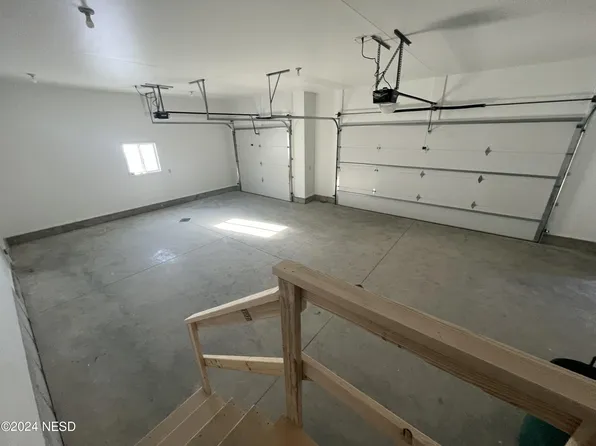 1726 5th St NW, Watertown, SD 57201