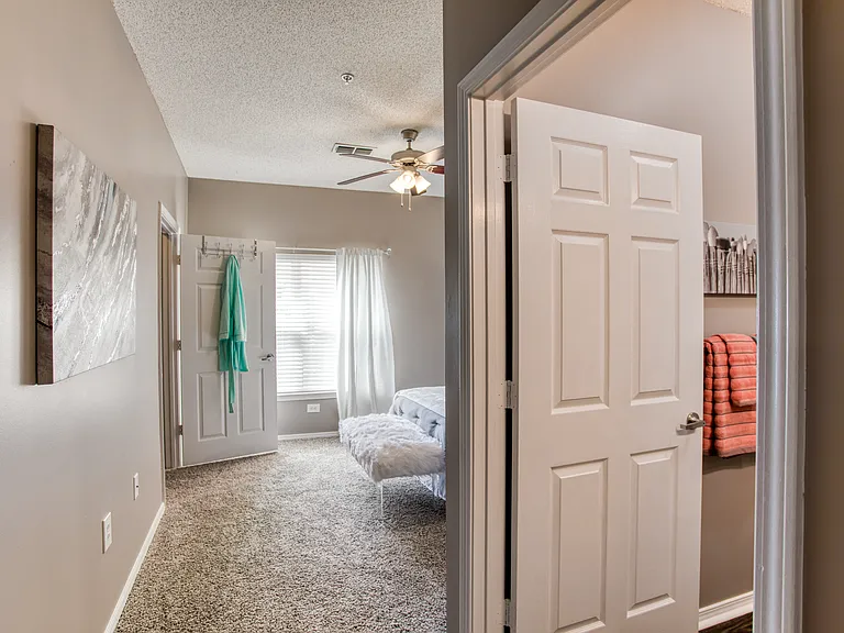 100 Huntley Apartment Dr — Photo 23
