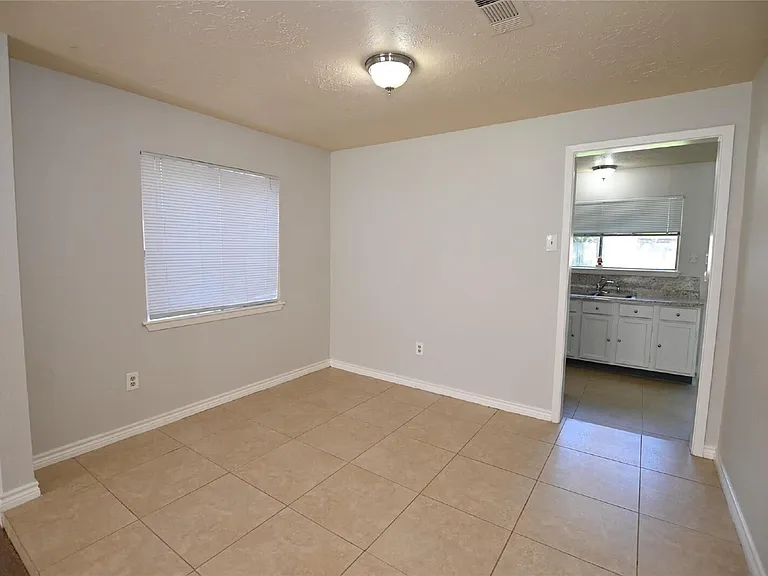 4615 Fitzwater Dr — Photo 6