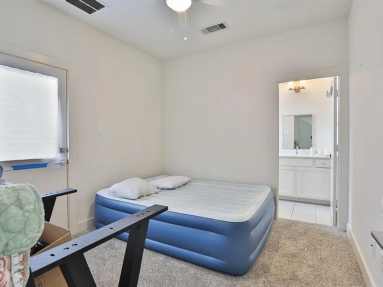 4811 Martin Oaks Ln — Photo 5