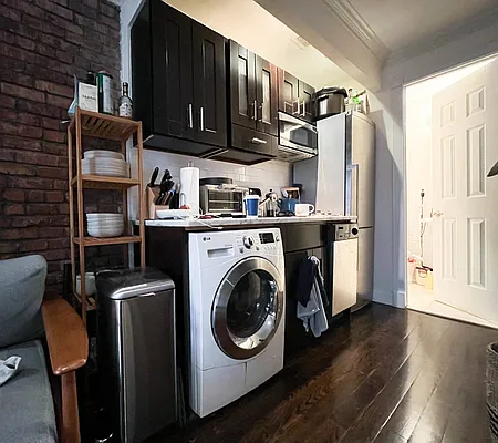 Rented by MAPT Residential LLC | media 9