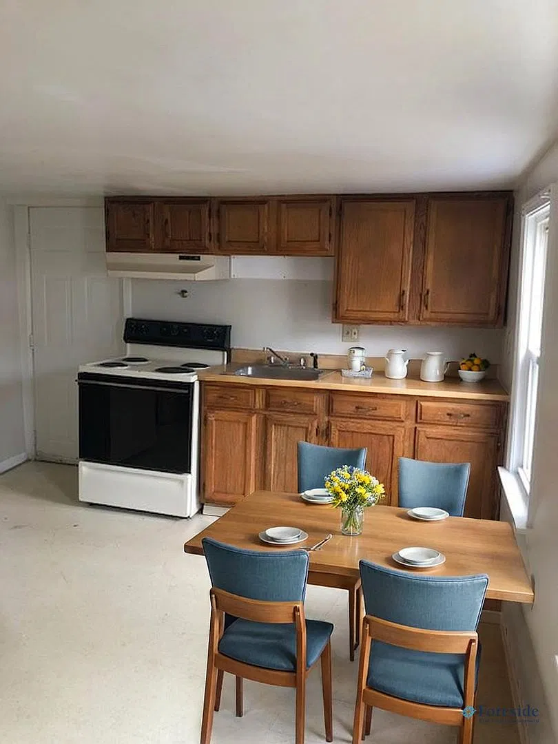 9 Winslow Street — Photo 4