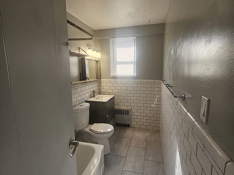 11720 Edgewater Dr #605 — Photo 7