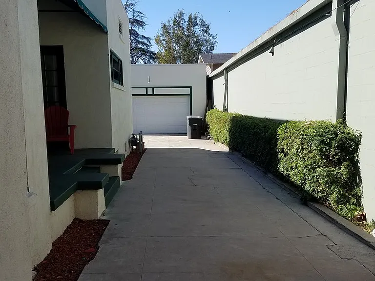 454 S Glassell St — Photo 24