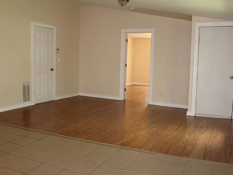 636 Joliet St #3 — Photo 4