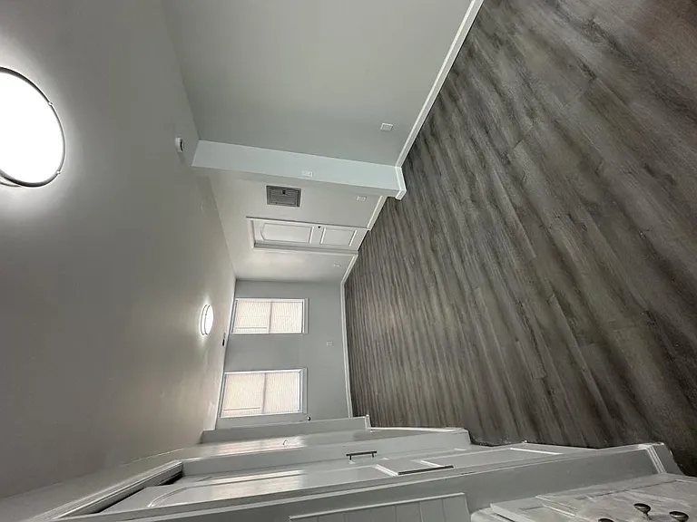 262 Grand St — Photo 8