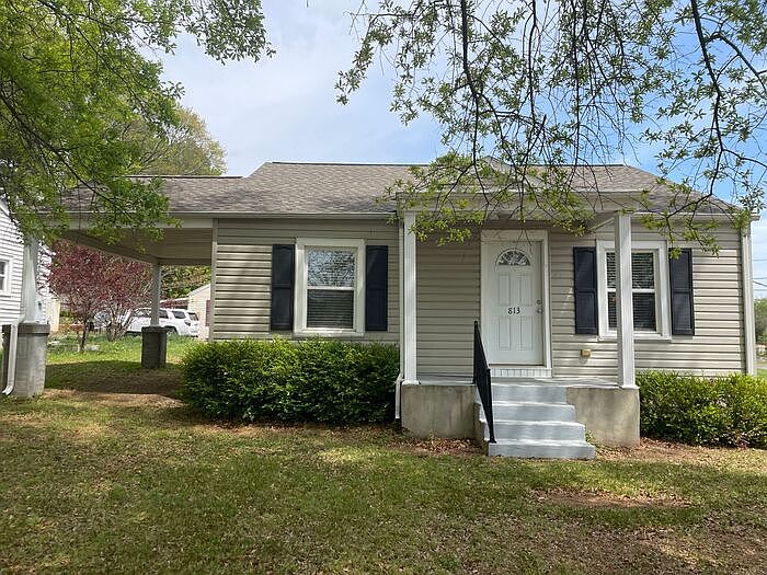 1st image of 813 Catawba St