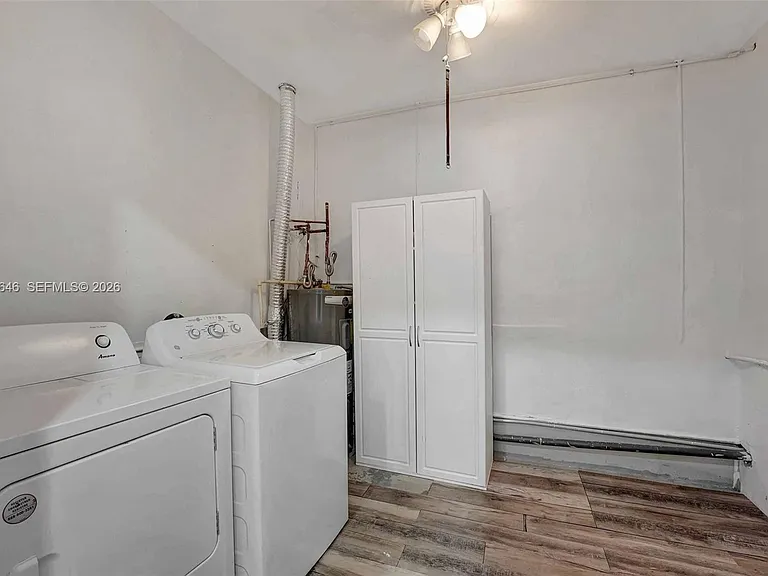 18600 NE 7th Ct — Photo 21