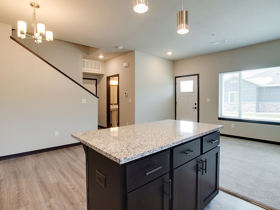 Falcon Heights Townhomes 4400 Red Hawk Dr SE Rochester MN Zillow