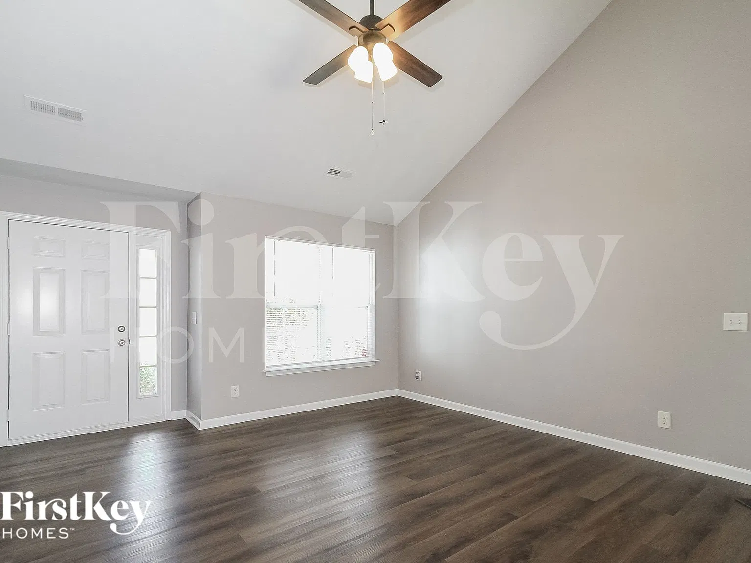 3 bed, 2.0 bath, 1962 sqft, $2,290 — Photo 3