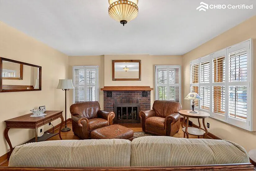 Moline Furnished House near John Deere — Photo 4