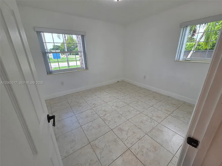 10500 SW 30th St — Photo 14