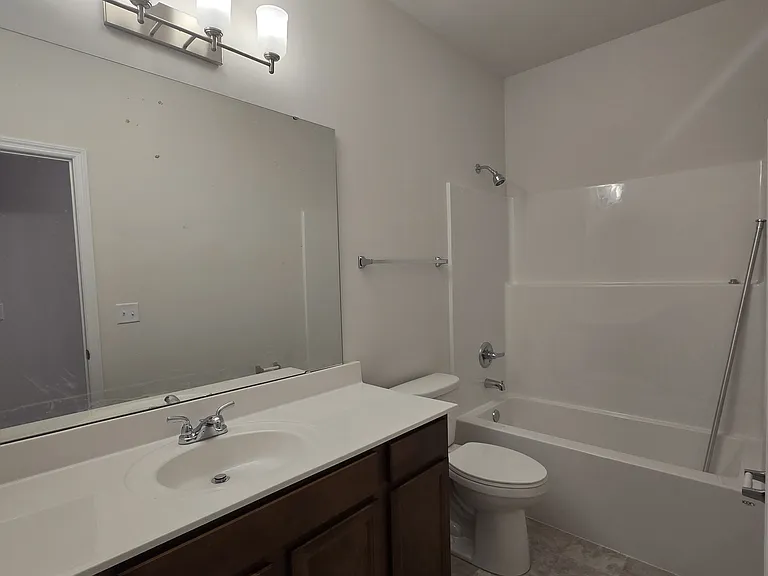 140 Sterling Dr — Photo 15