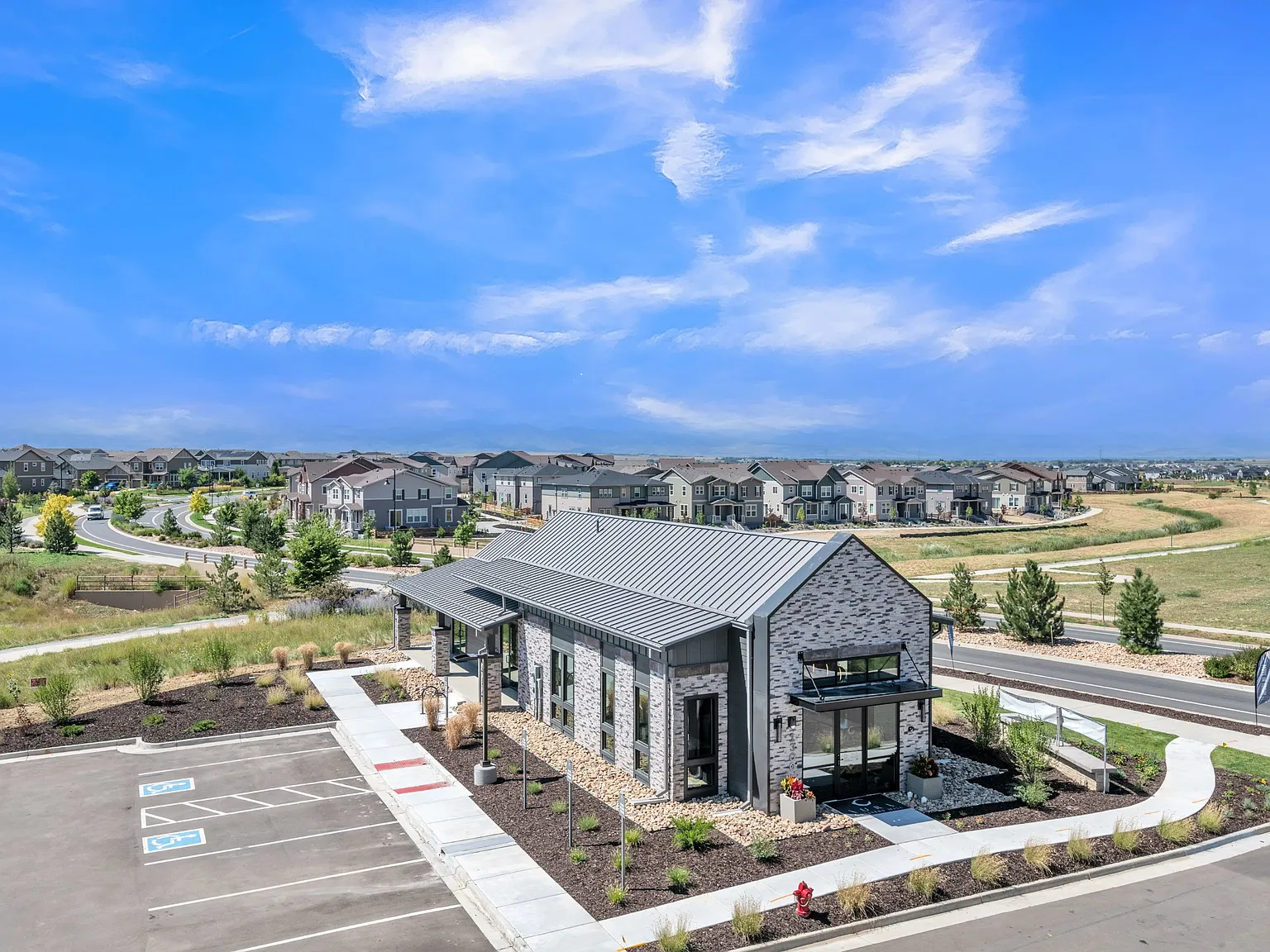 Alora Colliers Hill — Photo 1