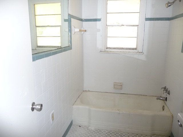 2nd image of 109 Alton Rd