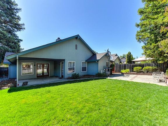 4th image of 8091 Livorna Way