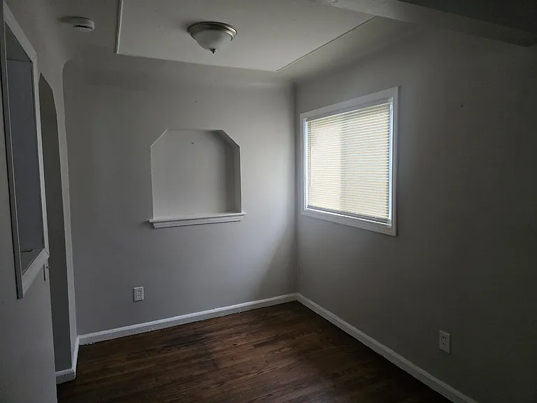 83 S Edith St — Photo 3