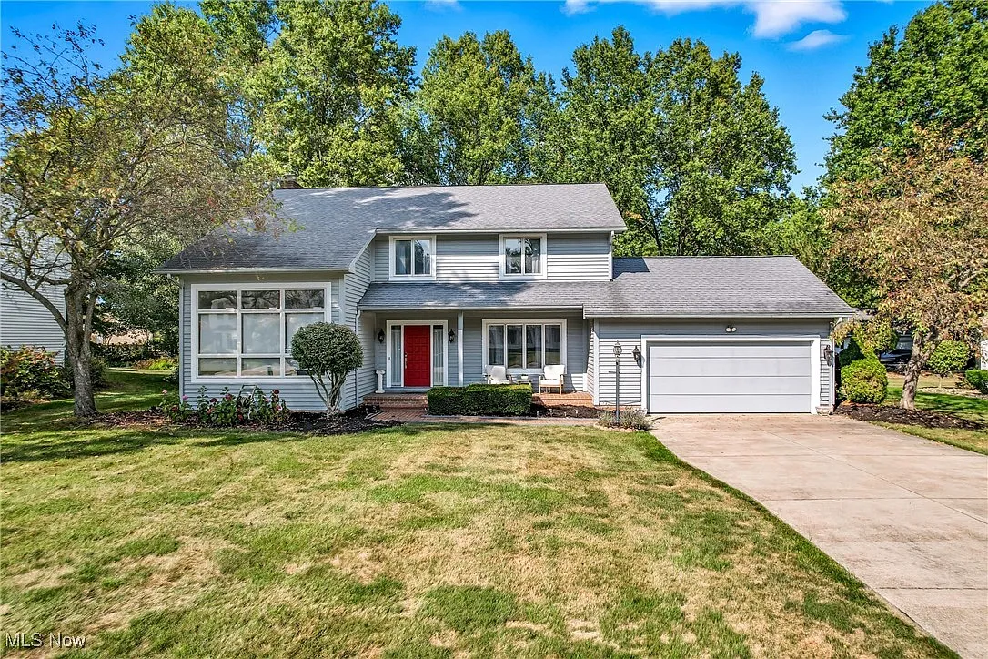 387 Avalon Dr SE photo 1