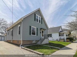 863 Division St, Green Bay, WI 54303