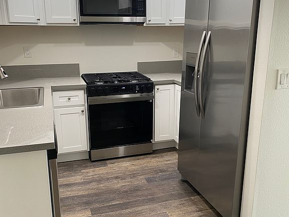 4th image of 16641 Lynn Ln