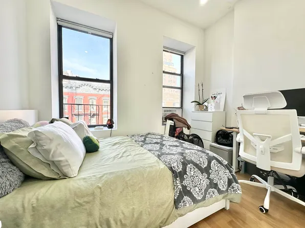 212 East 29th Street image 1 of 8