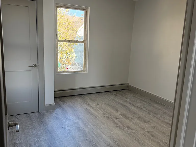 26 Newhall St #14 — Photo 5